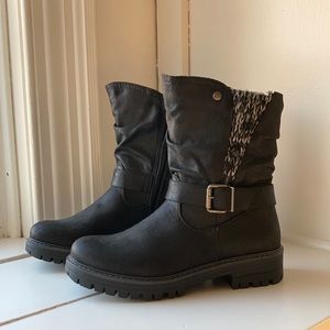 Cliffs Black boots size 7.5